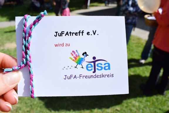 Das Bild zeigt das neue Logo des JuFa-Freundeskreis, in das nun das Logo der ejsa einfließt.